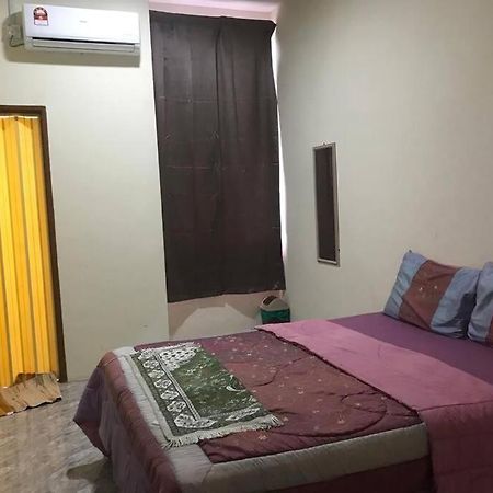 Hj Homestay Куала Теренгану Екстериор снимка