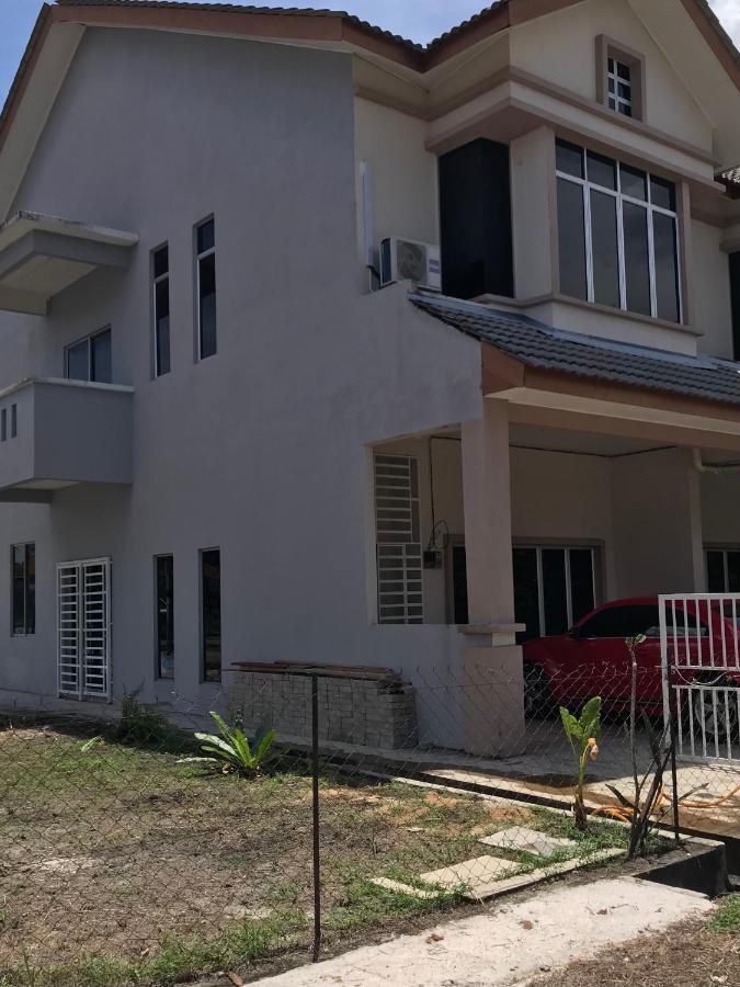 Hj Homestay Куала Теренгану Екстериор снимка
