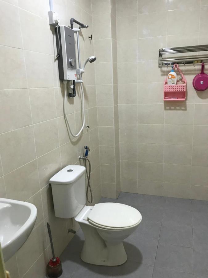 Hj Homestay Куала Теренгану Екстериор снимка